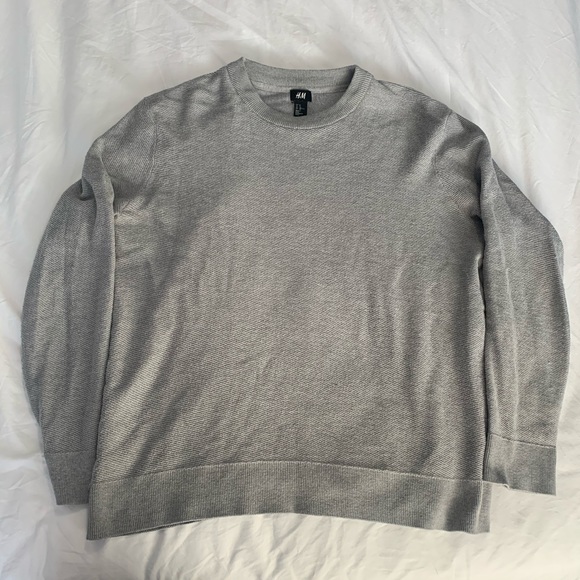 H&M crewneck sweater - Picture 1 of 4